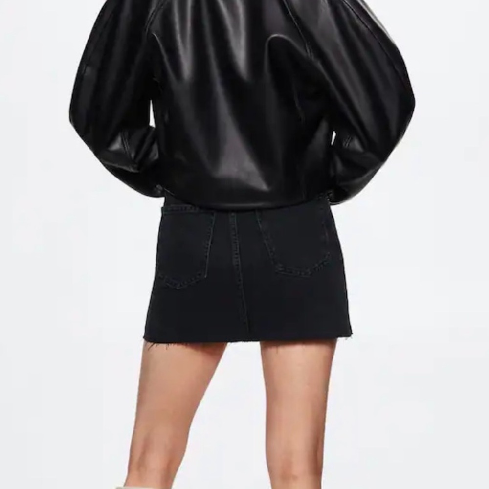 NWT Mango Black Denim Mini Skirt with Frayed Hem size small - Picture 3 of 16